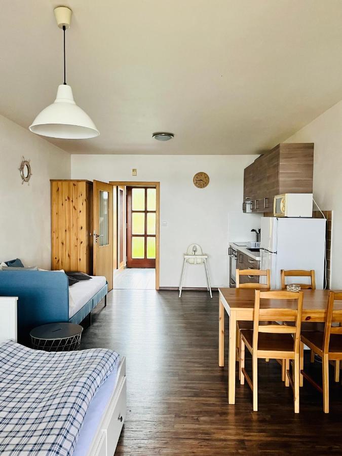 Apartman Plachetnice Frymburk Ngoại thất bức ảnh